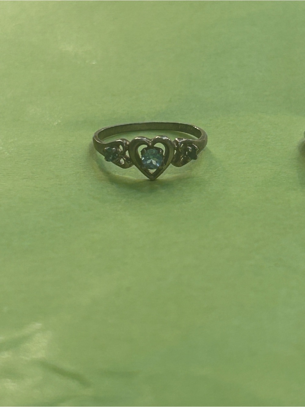 Two Vintage Styled Silver Crystal Rings - Picture 5 of 6